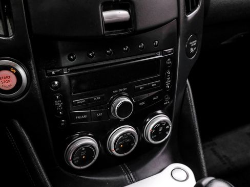 Used 2012 Nissan 370Z Touring w/ Sport Pkg RWD image 31