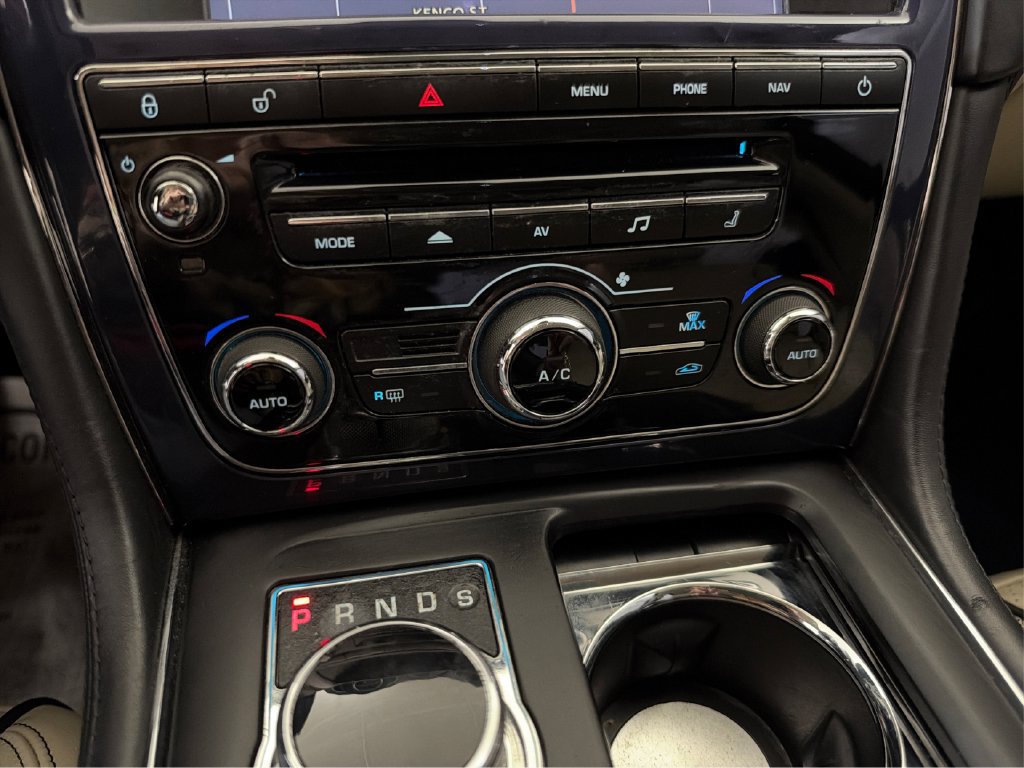 Used 2012 Jaguar XJ L RWD image 35