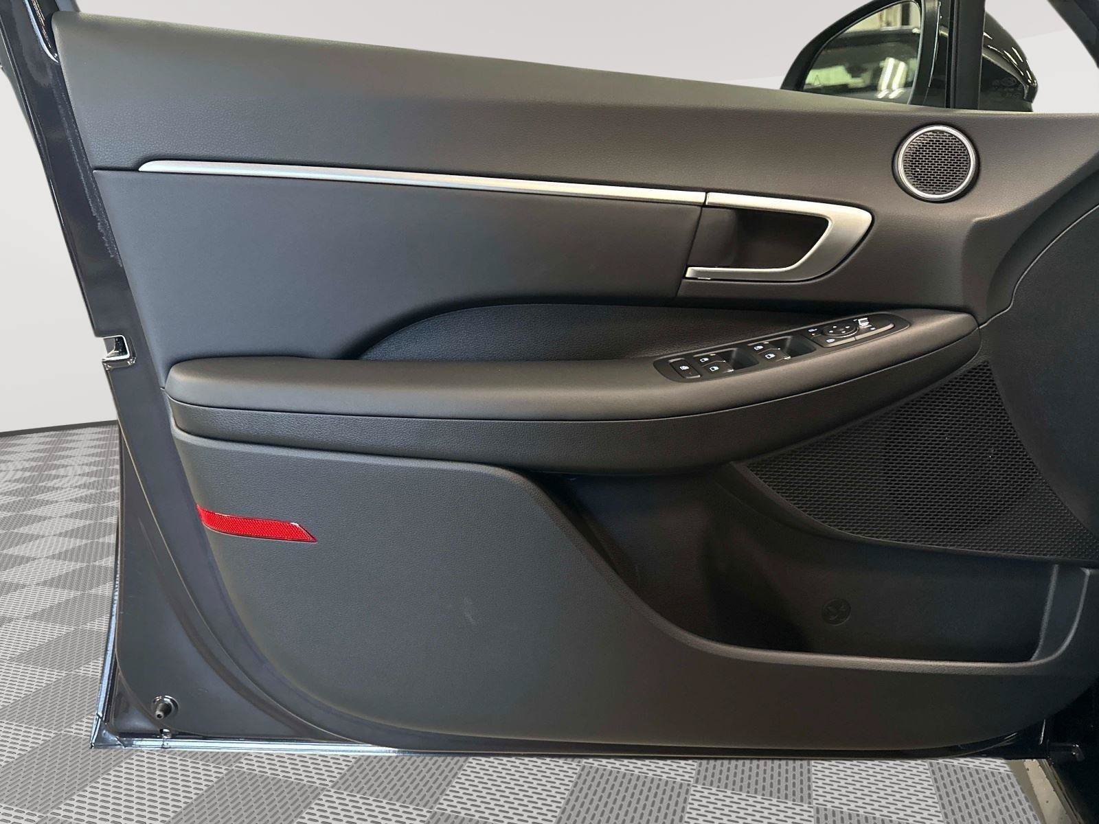 New 2026 Hyundai Sonata Blue FWD image 17