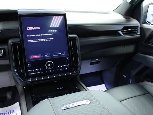 New 2026 GMC Yukon AT4 w/ AT4 Premium Plus Package AWD/4WD image 21