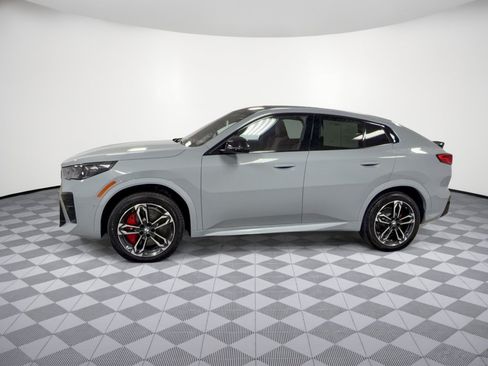 Certified 2026 BMW X2 xDrive28i w/ Technology Package AWD/4WD image 2