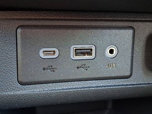 Used 2022 Buick Encore GX Select image 26