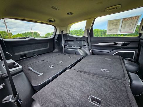 Used 2022 Kia Telluride LX AWD/4WD image 37