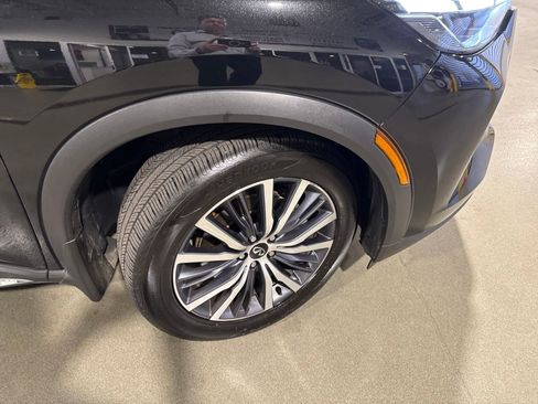 Certified 2025 INFINITI QX60 Sensory image 42