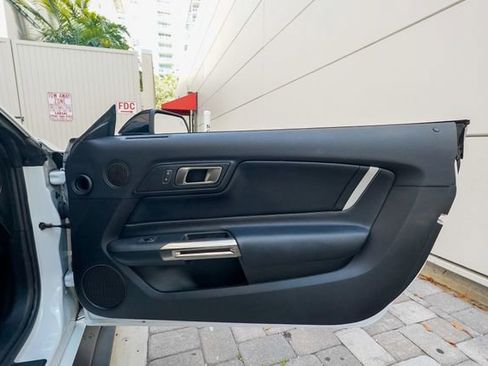 Used 2020 Ford Mustang Shelby GT500 w/ Technology Package image 75