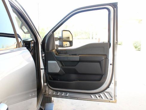 Used 2023 Ford F250 Lariat w/ Chrome Package image 28