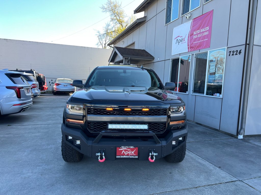 Used 2018 Chevrolet Silverado 1500 LT w/ Redline Edition AWD/4WD image 2