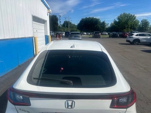 Used 2023 Honda Civic Sport image 6