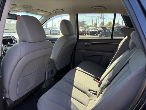 Used 2011 Hyundai Santa Fe GLS image 17
