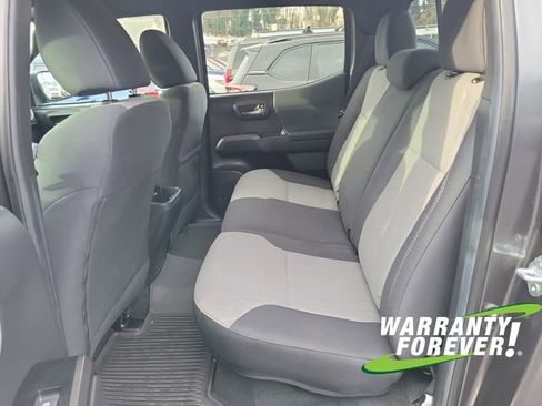 Used 2022 Toyota Tacoma TRD Sport image 15