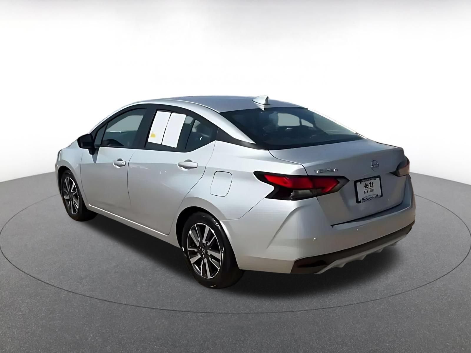 Used 2025 Nissan Versa SV FWD image 9