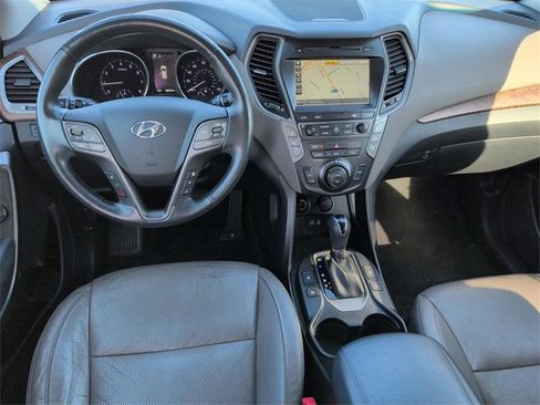 Used 2018 Hyundai Santa Fe Limited image 30