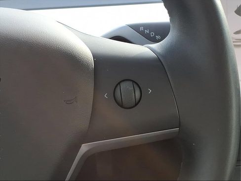 Used 2019 Tesla Model 3 image 12