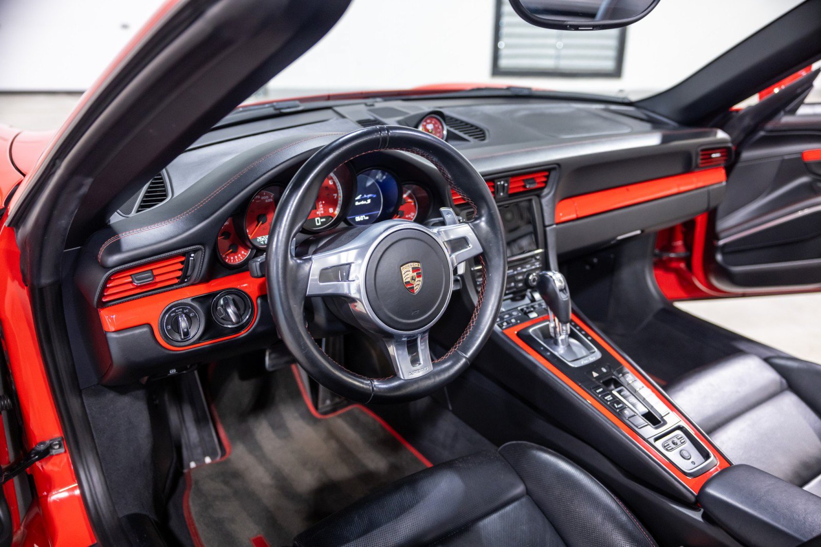 Used 2014 Porsche 911 Turbo S AWD/4WD image 37