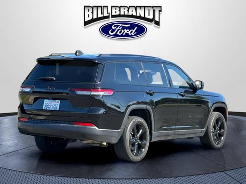 Used 2023 Jeep Grand Cherokee L Laredo AWD/4WD image 3