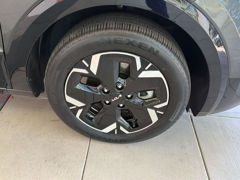 Used 2023 Kia Niro Wind FWD image 10