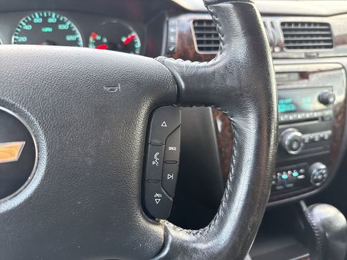 Used 2014 Chevrolet Impala LT w/ LT Sunroof Package image 19