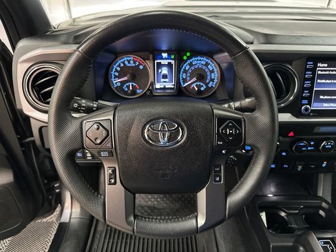 Used 2023 Toyota Tacoma TRD Sport w/ Technology Package AWD/4WD image 14