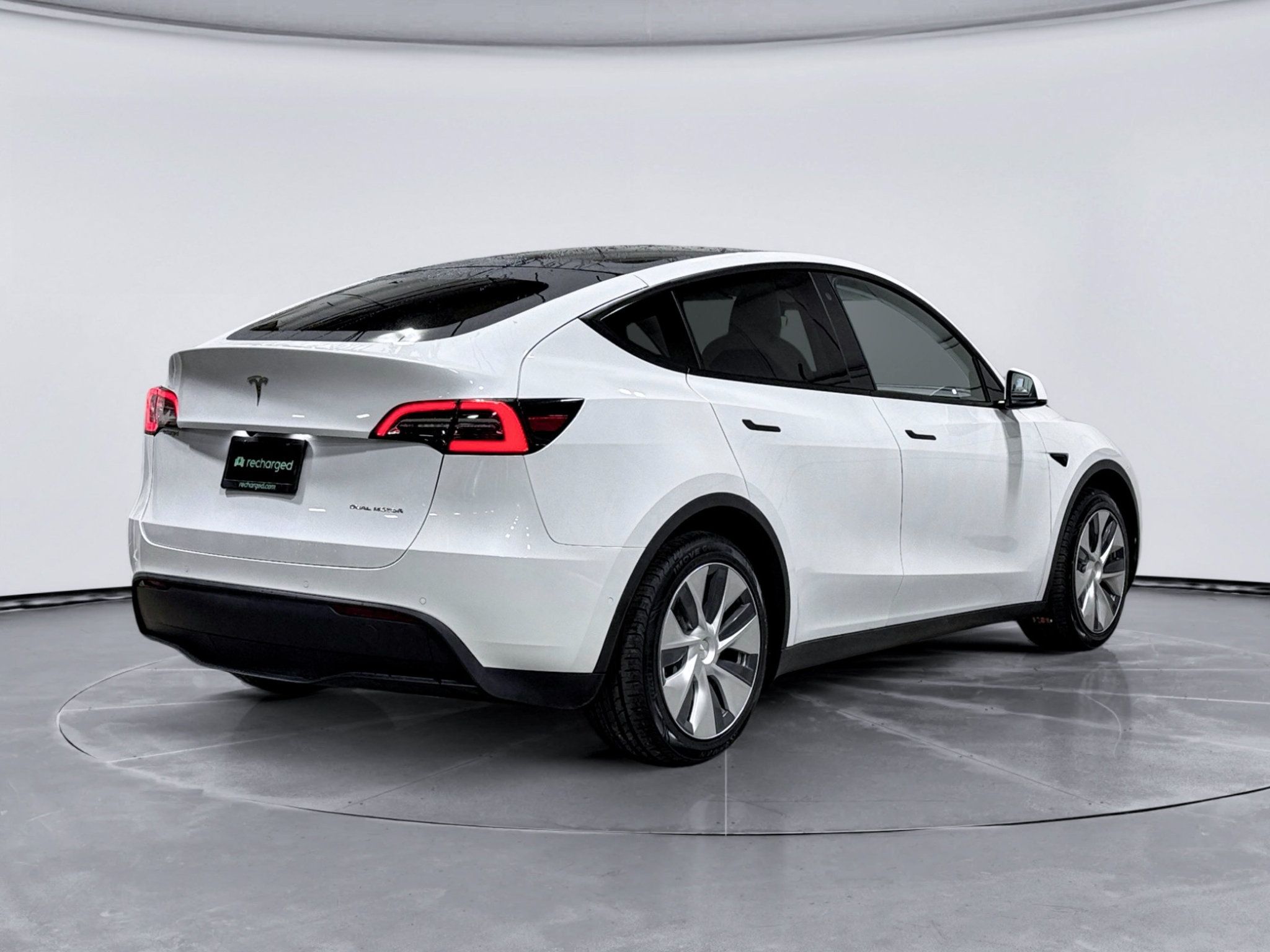 Used 2020 Tesla Model Y Long Range AWD/4WD image 3