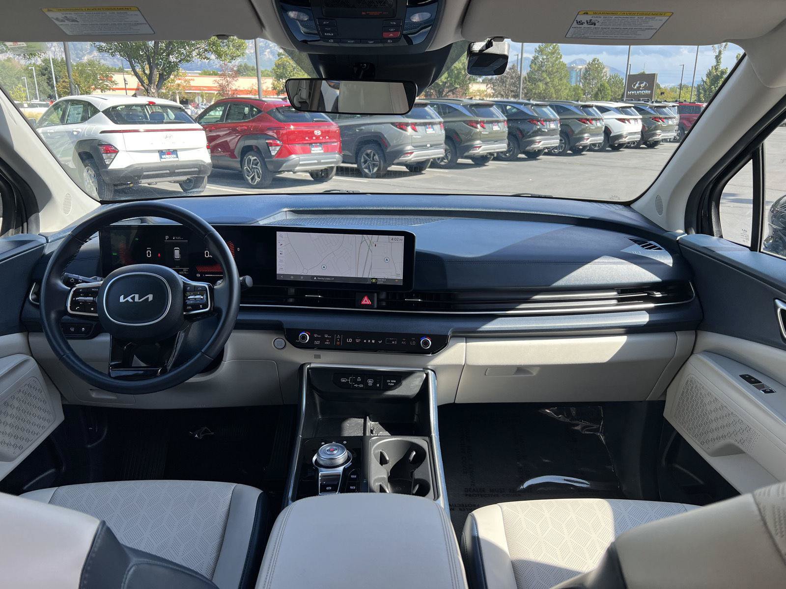 Used 2026 Kia Carnival EX FWD image 27
