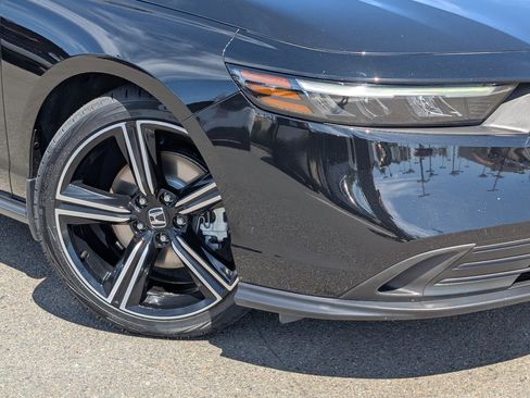 Used 2025 Honda Accord Sport image 10