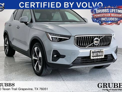 Used 2024 Volvo XC40 B5 Plus AWD/4WD image 1