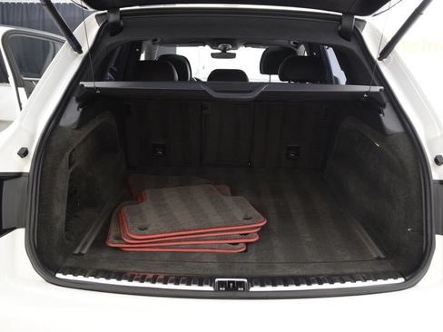 Used 2020 Bentley Bentayga Design Series AWD/4WD image 30