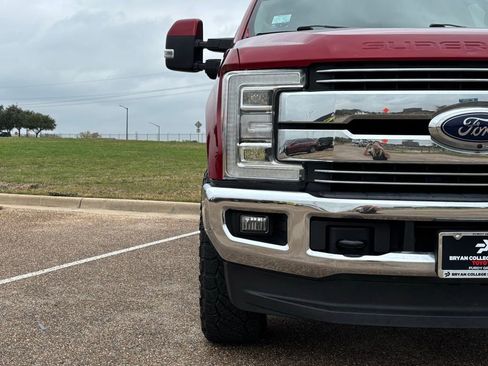 Used 2019 Ford F250 Lariat w/ Lariat Ultimate Package image 4