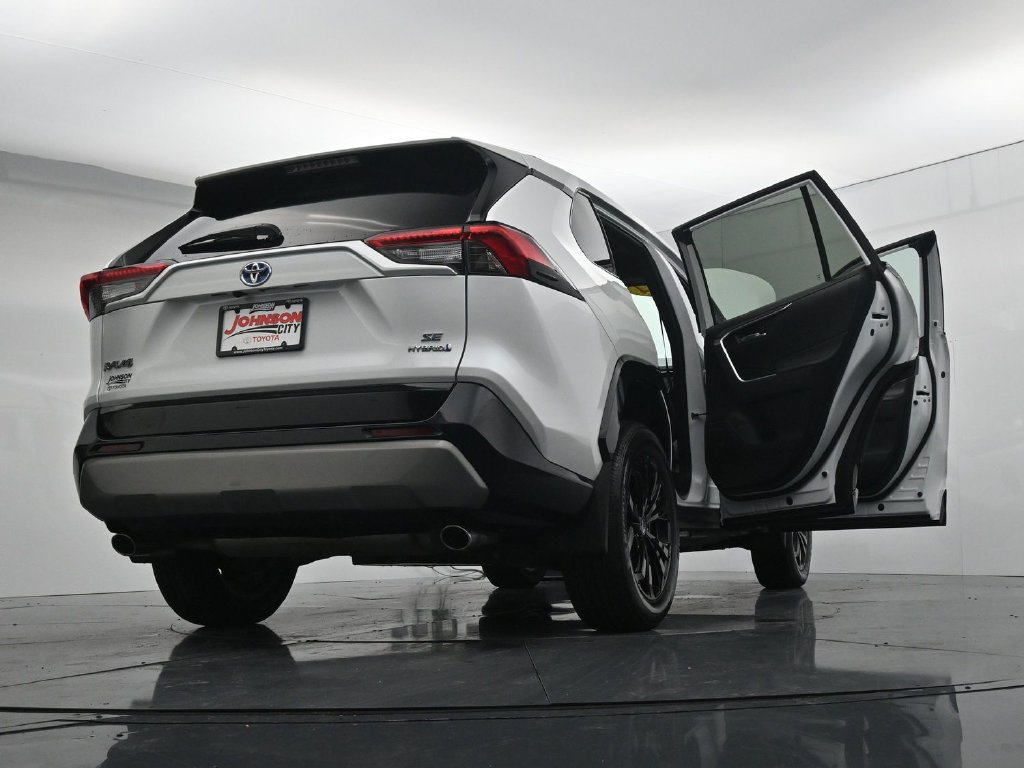 Used 2024 Toyota RAV4 SE AWD/4WD image 44
