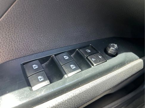 Used 2019 Toyota Camry SE FWD image 24