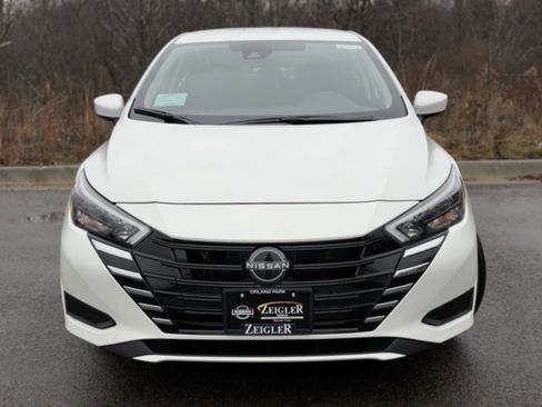 Certified 2025 Nissan Versa SV w/ Trunk Package image 2