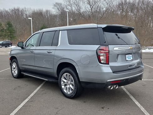 Used 2023 Chevrolet Suburban Premier image 7