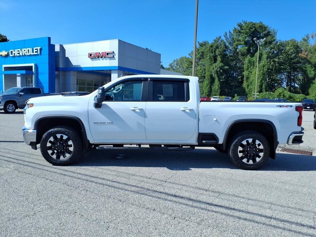 Used 2020 Chevrolet Silverado 2500 LT w/ All Star Edition AWD/4WD image 7