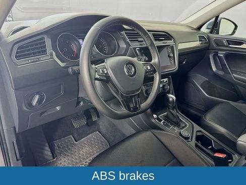 Used 2021 Volkswagen Tiguan SE image 10