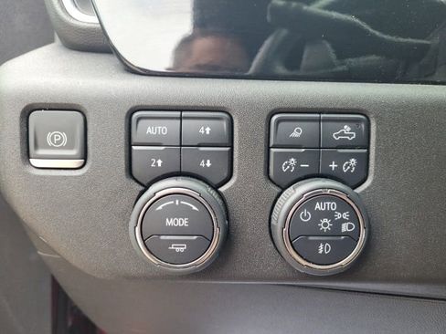 Used 2023 Chevrolet Silverado 1500 LTZ w/ Z71 Off-Road Package AWD/4WD image 39