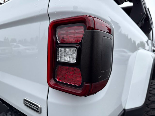 Used 2020 Jeep Gladiator Overland AWD/4WD image 13