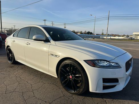 Used 2016 Jaguar XF R-Sport image 14