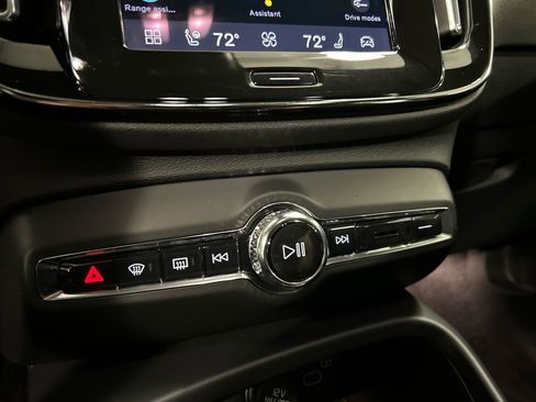 Certified 2023 Volvo C40 P8 Recharge Ultimate AWD/4WD image 18