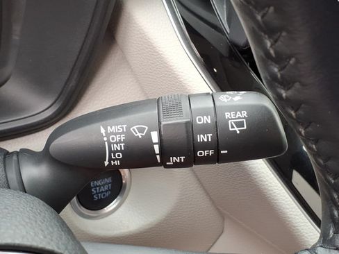 Used 2022 Toyota Corolla Cross LE w/ Moonroof Package AWD/4WD image 27