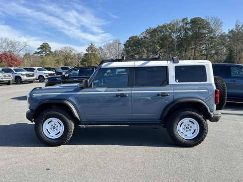 Used 2023 Ford Bronco Heritage Edition image 9
