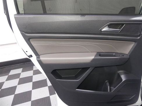 Used 2021 Volkswagen Atlas SE w/ Panoramic Sunroof Package AWD/4WD image 25