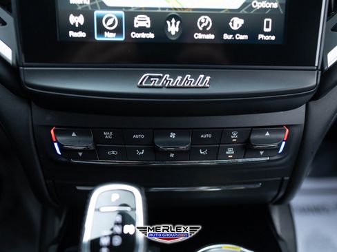 Used 2019 Maserati Ghibli S GranSport image 32