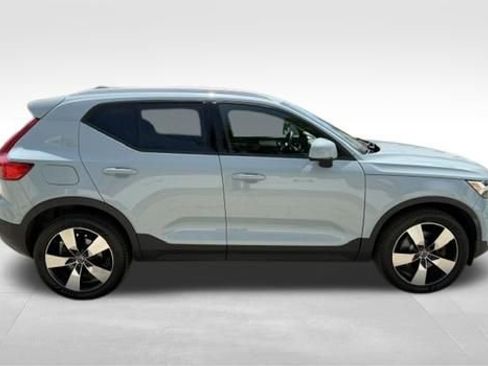 Used 2019 Volvo XC40 T5 Momentum AWD/4WD image 4