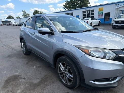 Used 2018 Honda HR-V EX image 4