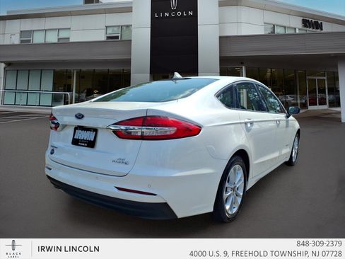 Used 2019 Ford Fusion SE FWD image 19