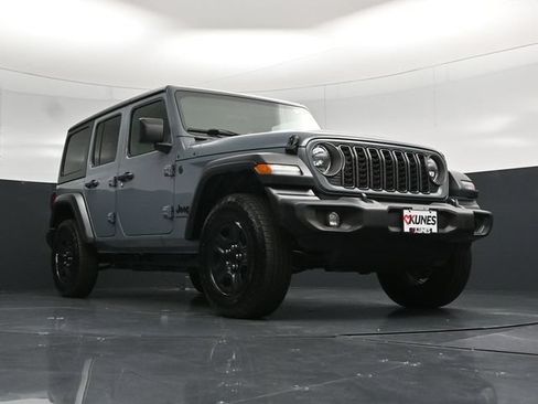 Used 2024 Jeep Wrangler Unlimited Sport AWD/4WD image 56