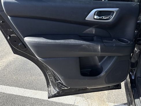 Used 2017 Nissan Pathfinder SL w/ SL Tech Package image 23