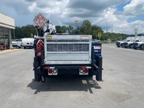 Used 2014 Ford F550 4x4 Regular Cab Super Duty image 6