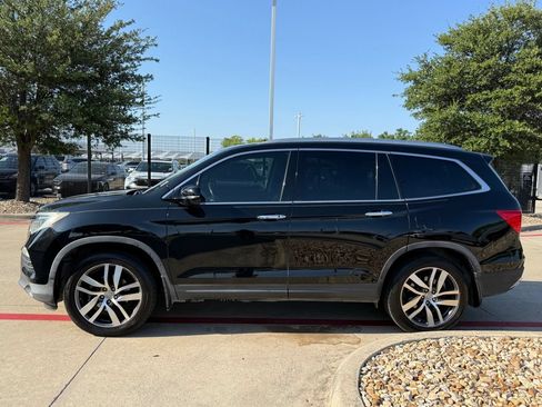 Used 2016 Honda Pilot Touring image 2