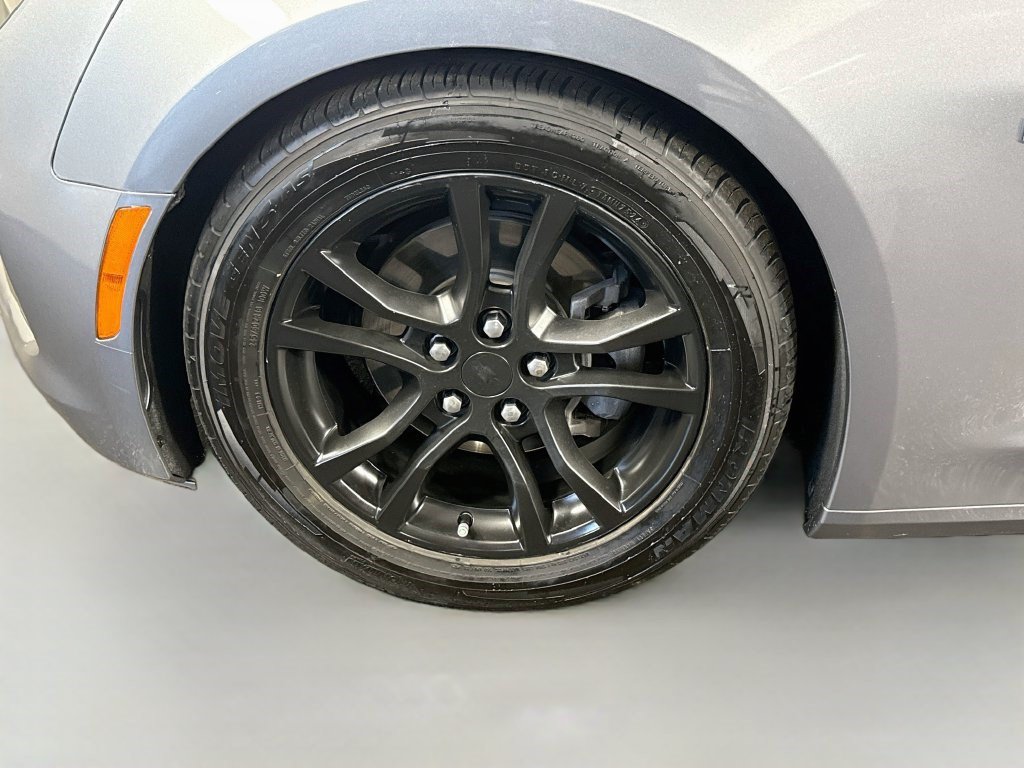 Used 2022 Chevrolet Camaro LS RWD image 35